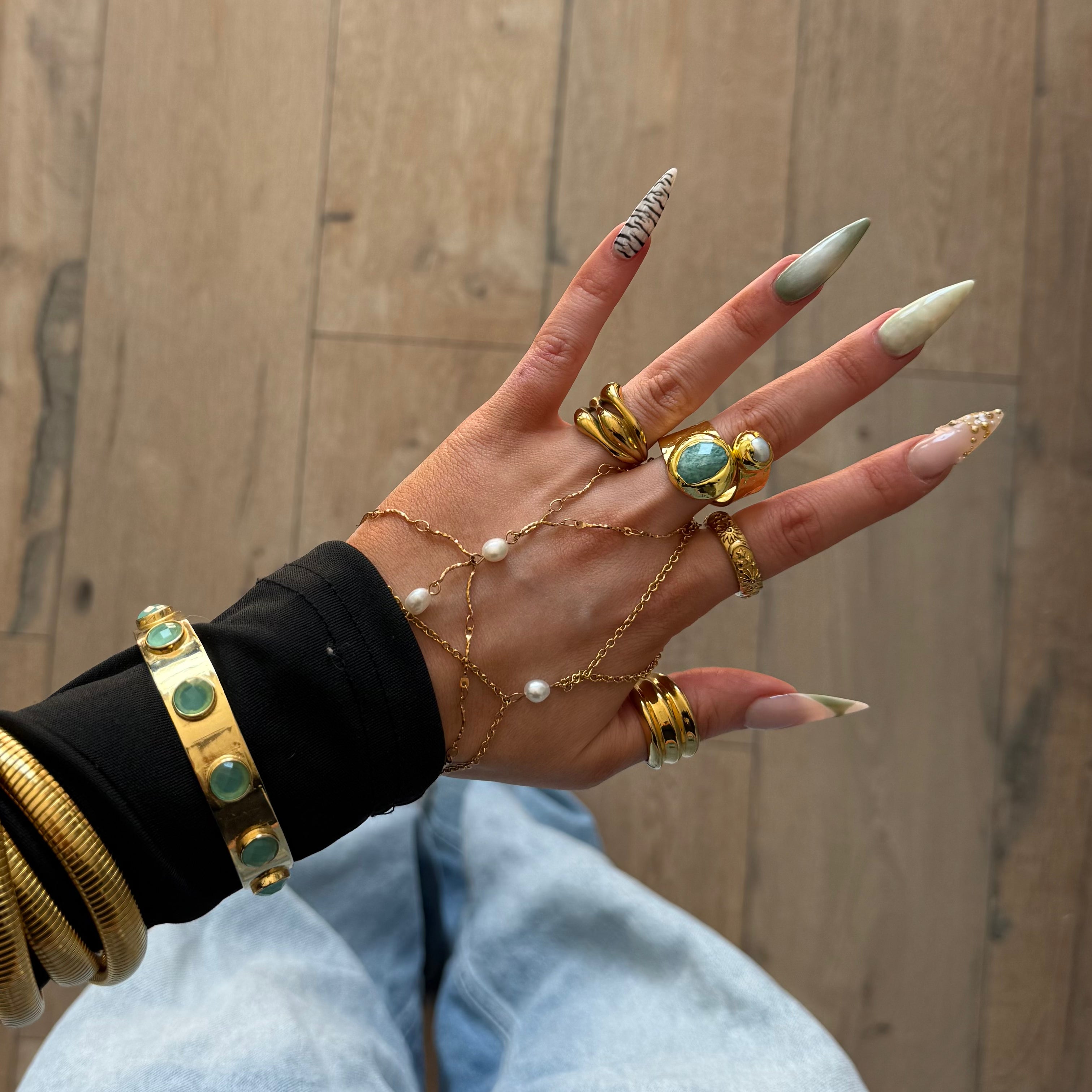 Hand chains