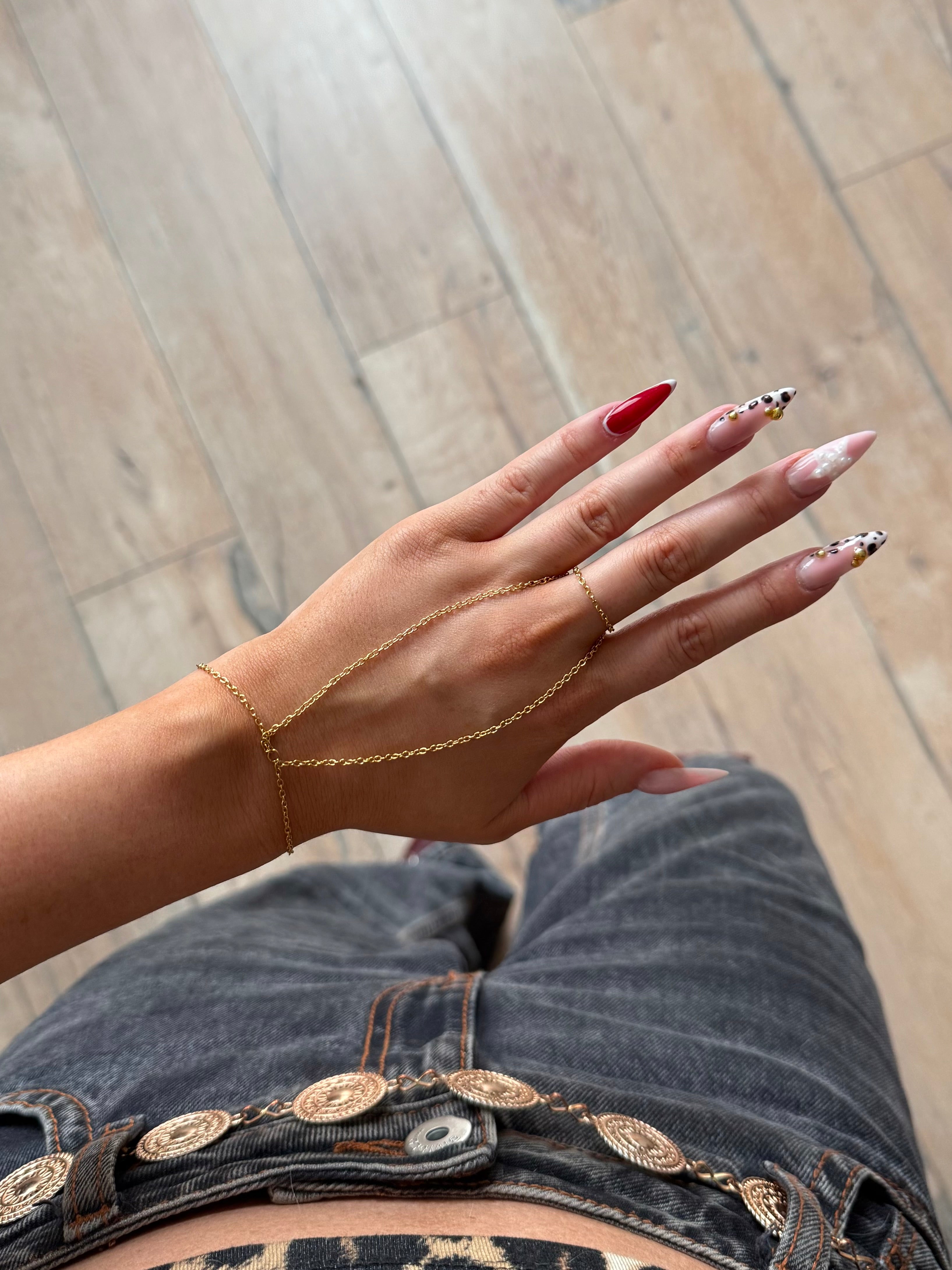 Elara hand chain
