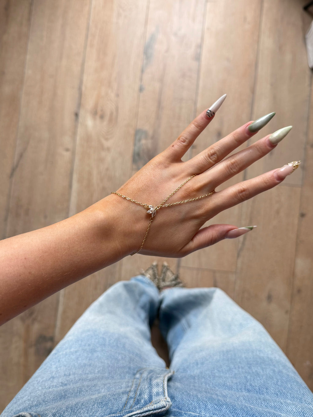 Lotte hand chain