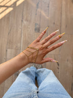 Nola hand chain
