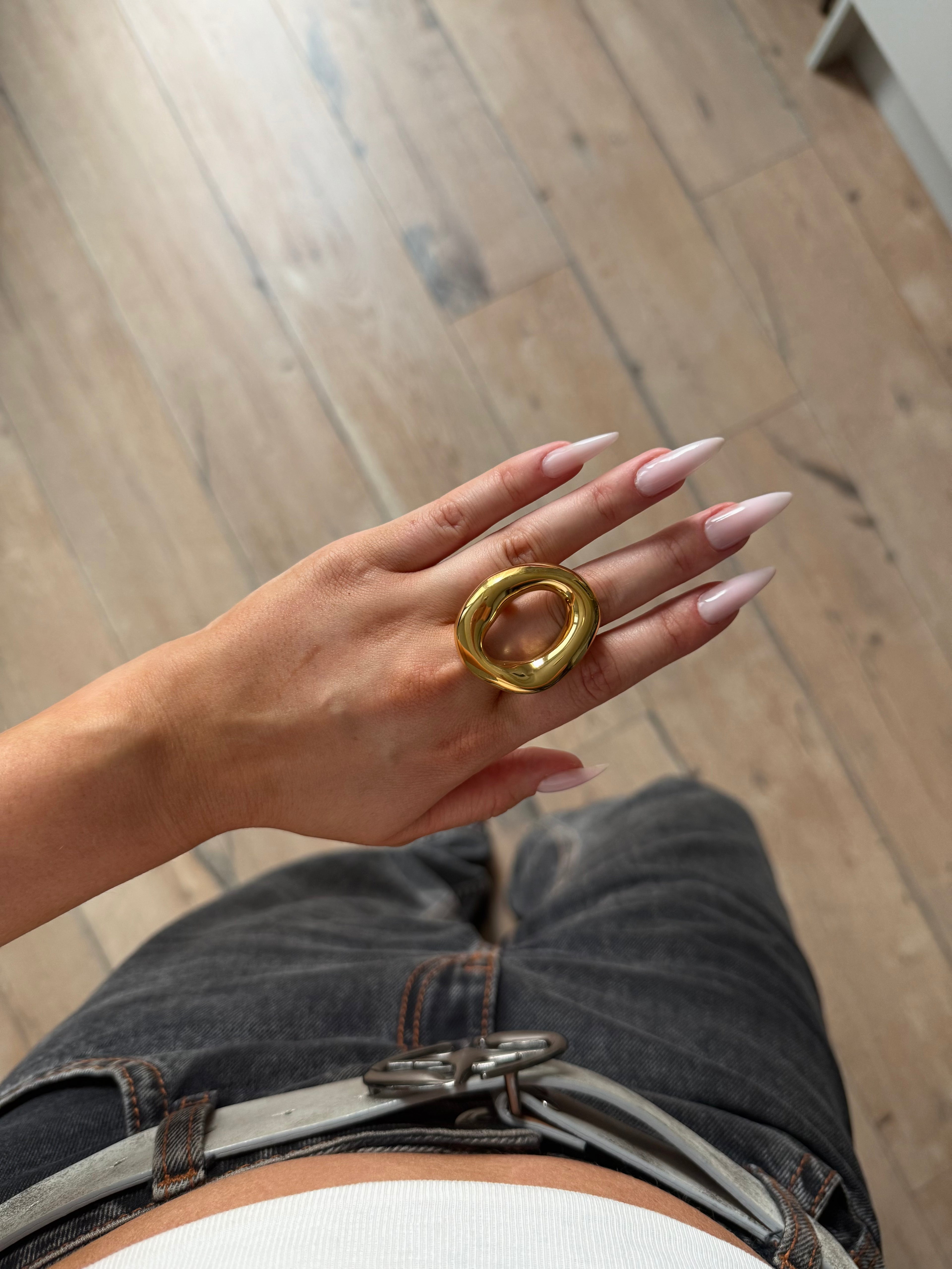 Selene ring